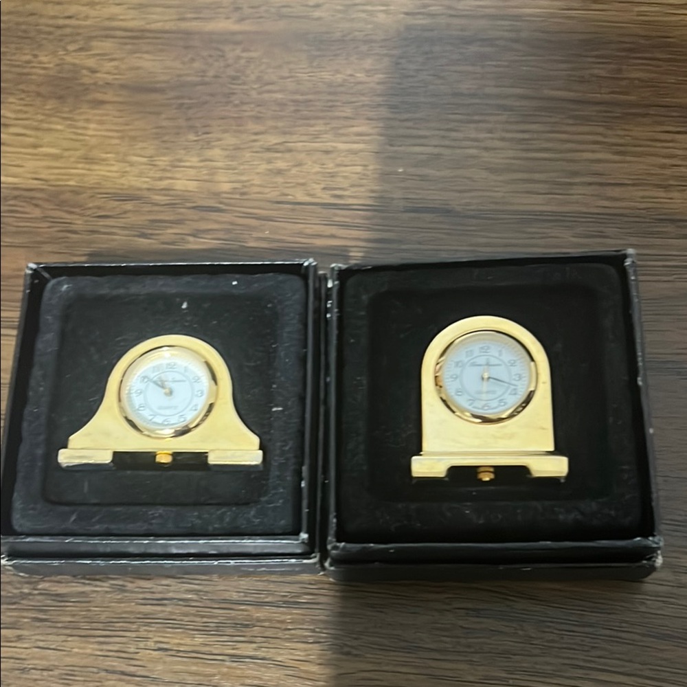 Elegant Gold Desk Clocks - Picture 1 of 1